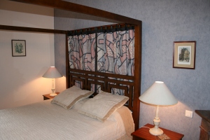 Chambre avec lit queen size